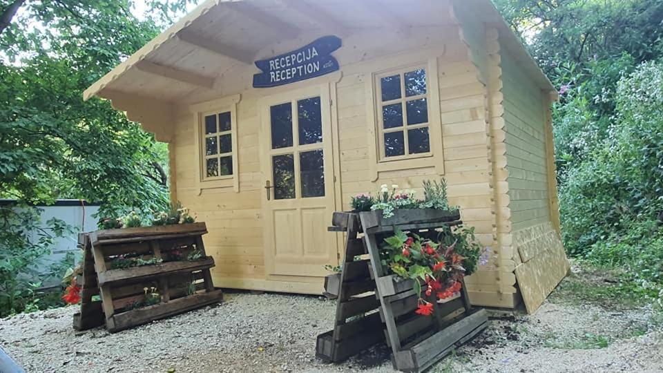 Kamp Na Otoku - Ljubno Ob Savinji Hotel Exterior photo